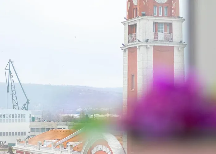 アパート Dream ヴァルナ